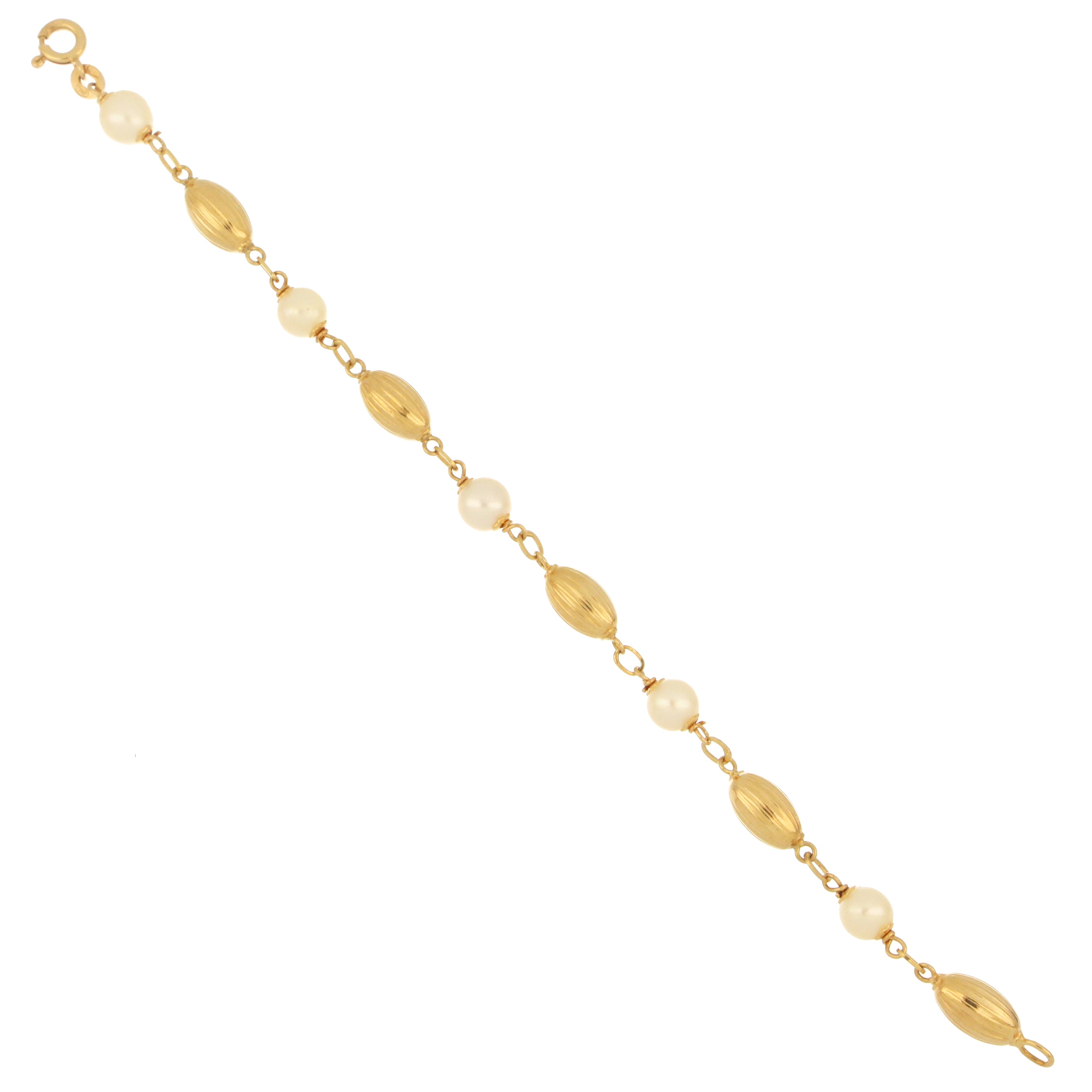 18kt yellow gold bracelet featuring alternating gold beads and white cultured pearls.