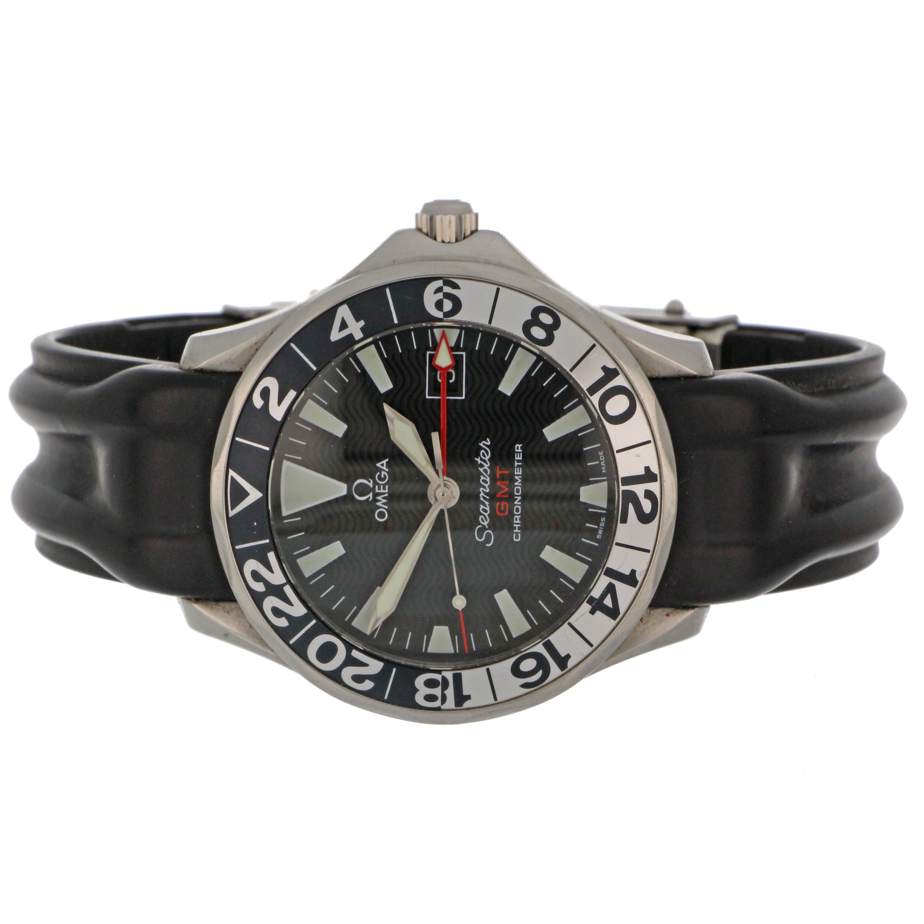 Mens' Omega Seamaster wristwatch with stainless steel case and black rubber strap, front dial view