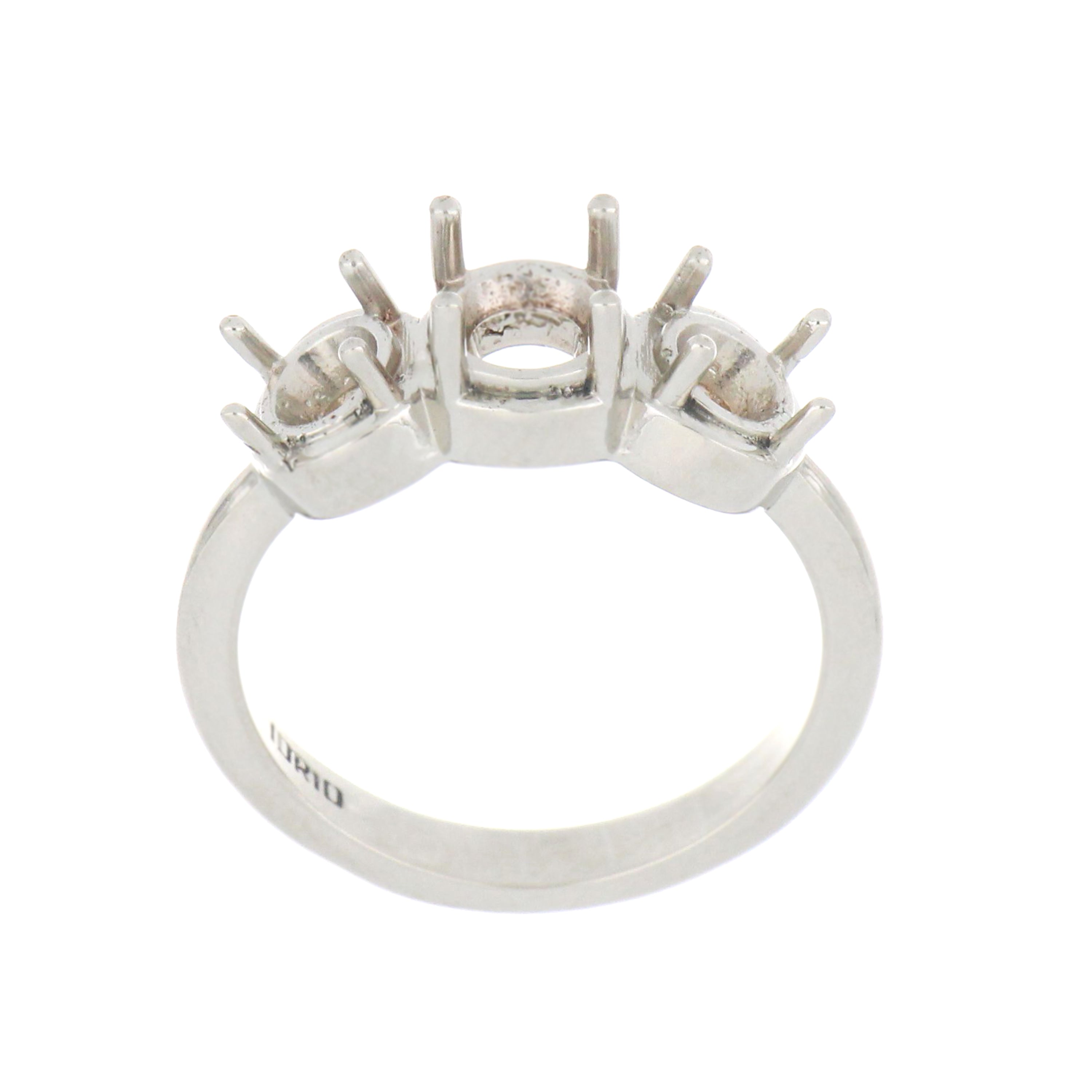 14kt white gold ring mounting viewed from top showing 4-claw settings for center and side round stones, polished finish, weight approx 4.91 grams