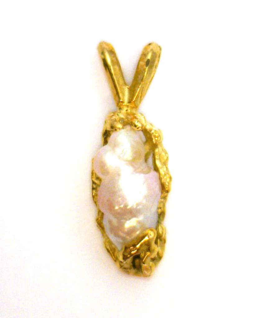 14kt Yellow Gold Freshwater Pearl Pendant