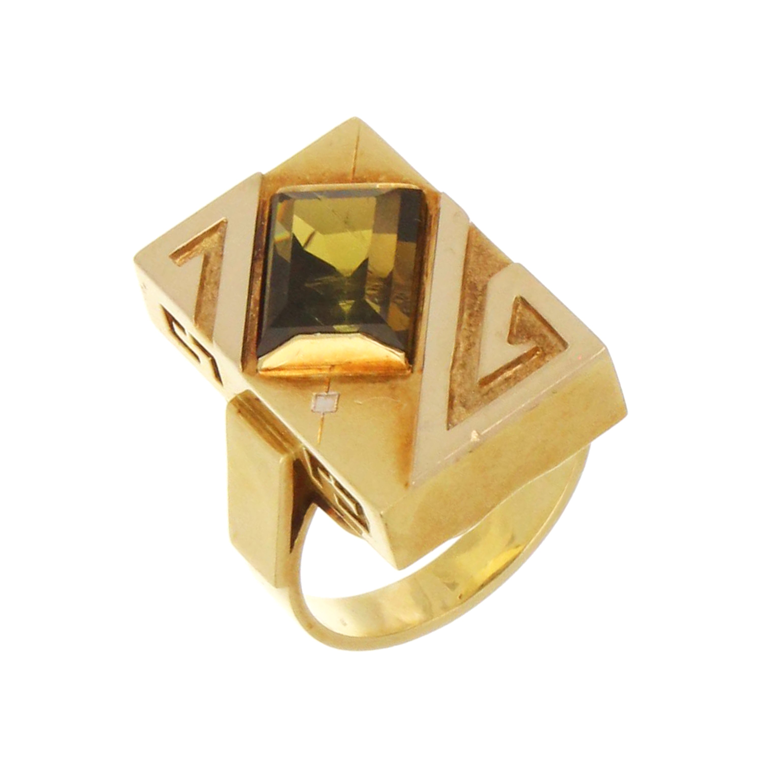 Art deco gold ring featuring smoky quartz center stone