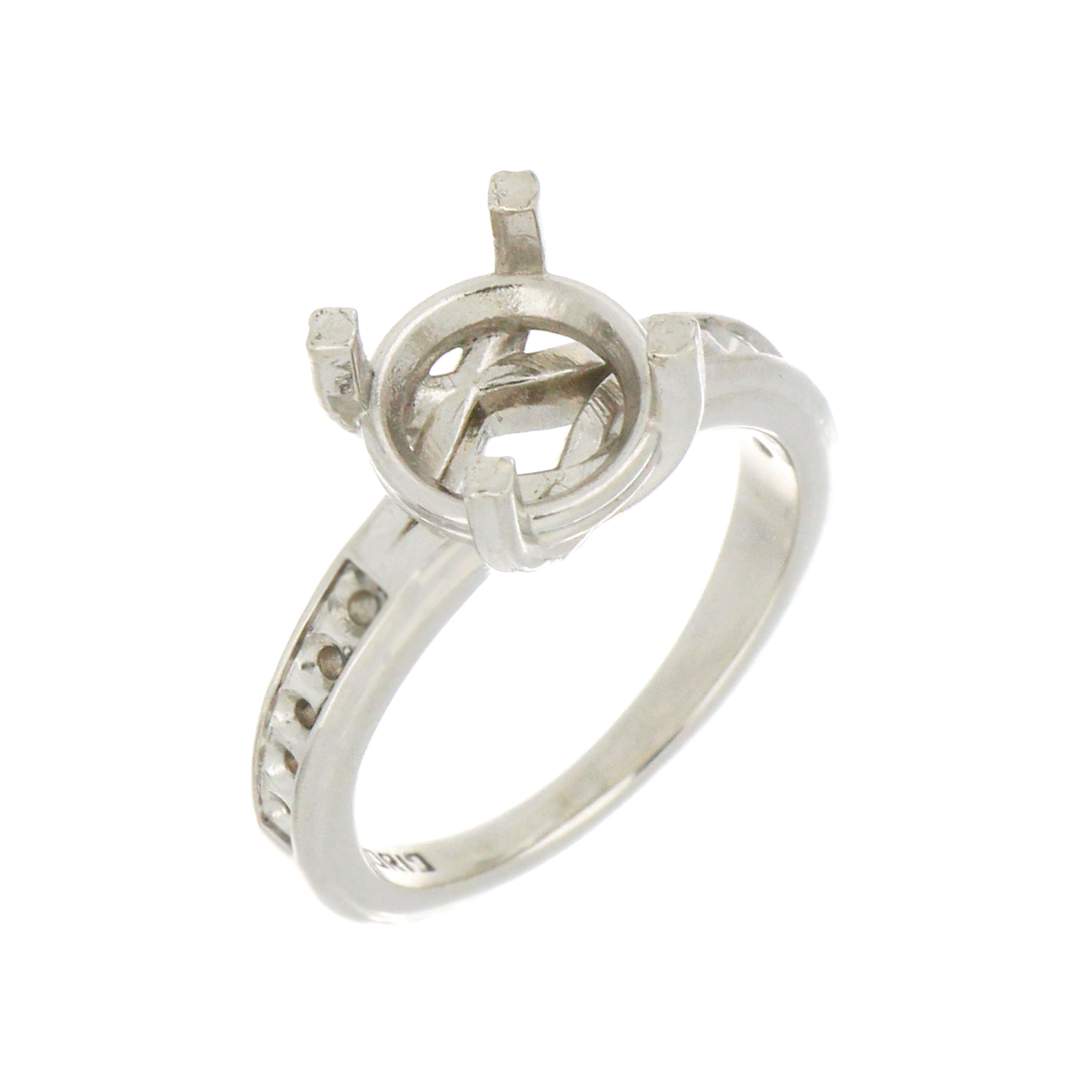 Top view of 14kt white gold ring mounting with center round stone setting, suitable for 8.0mm stone, side stones claw set on shoulders
