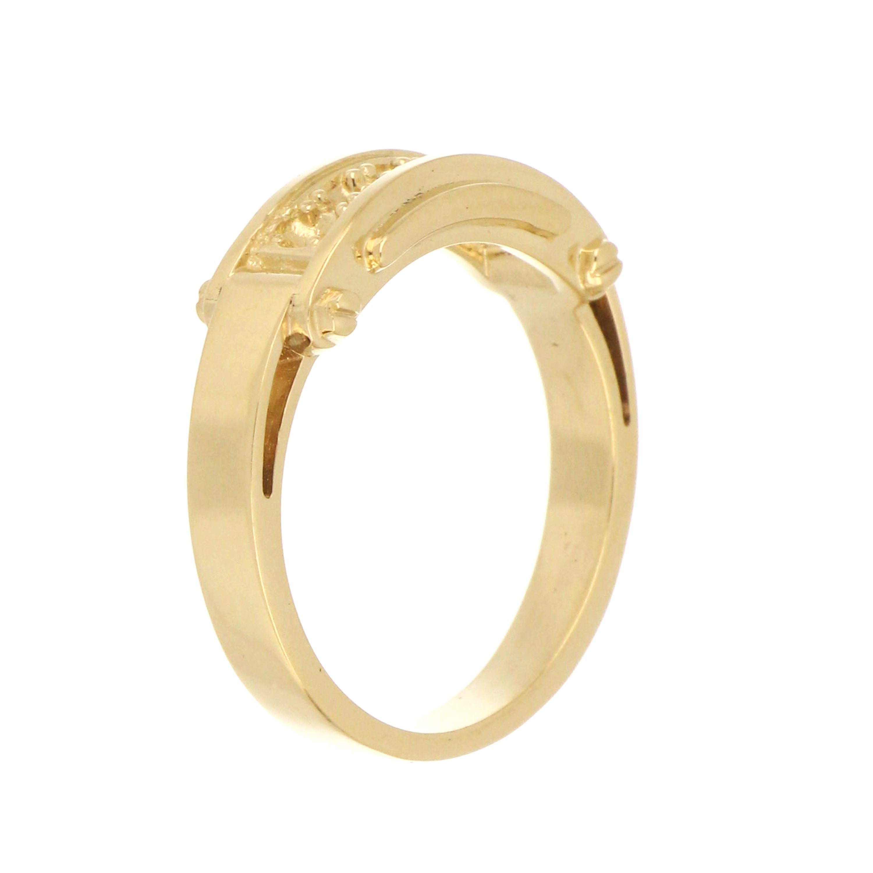 14kt yellow gold ring shank and mounting detail