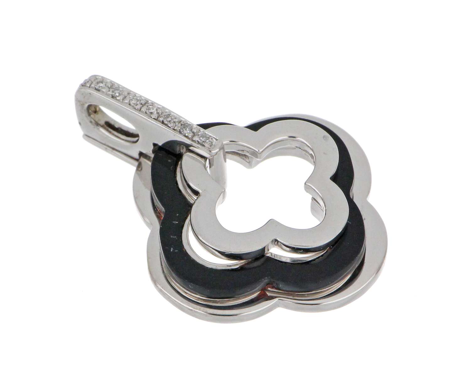 Side angle of sterling silver black onyx pendant highlighting the secure bezel setting and lustrous silver craftsmanship