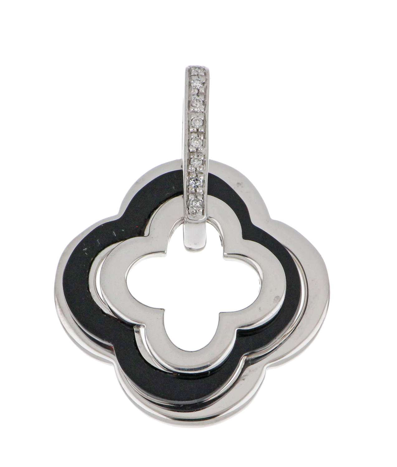 Sterling silver pendant featuring a polished black onyx stone in classic Alhambra design, front view showing smooth silver setting, approximately 6.56 grams
