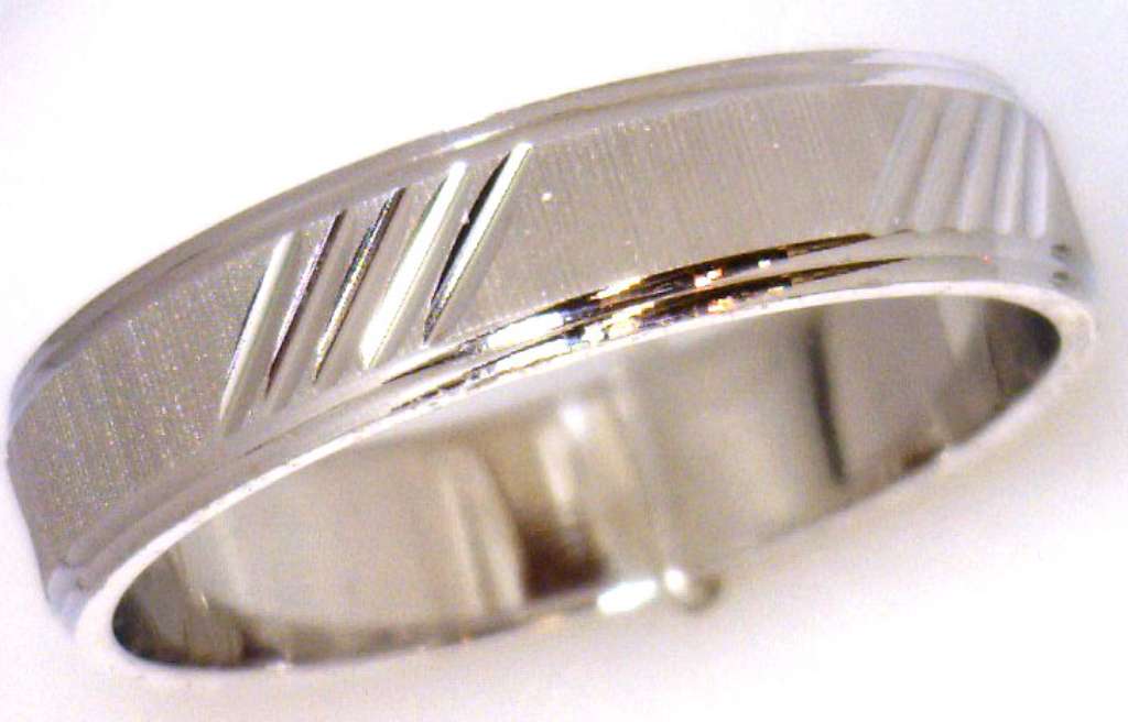 Malo wedding band JML-042-5WG
