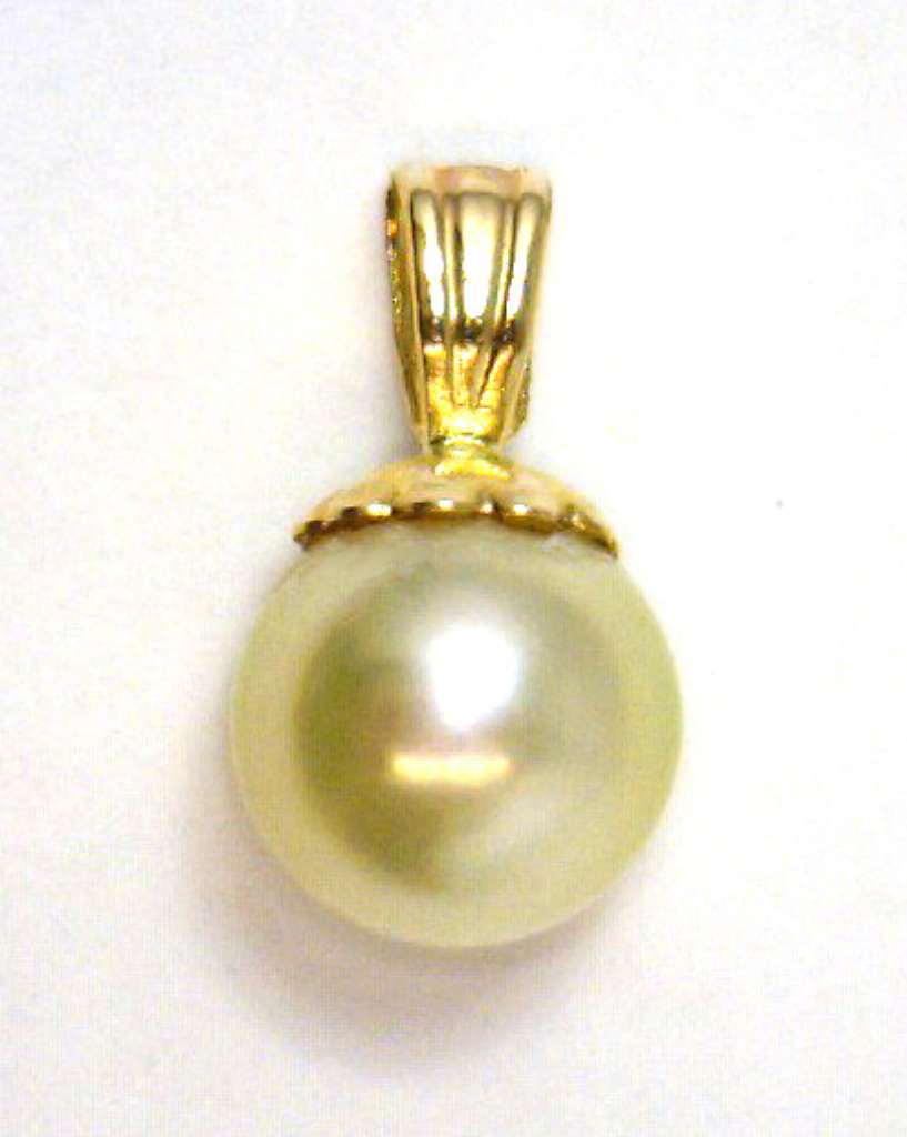 14kt yellow gold pearl pendant