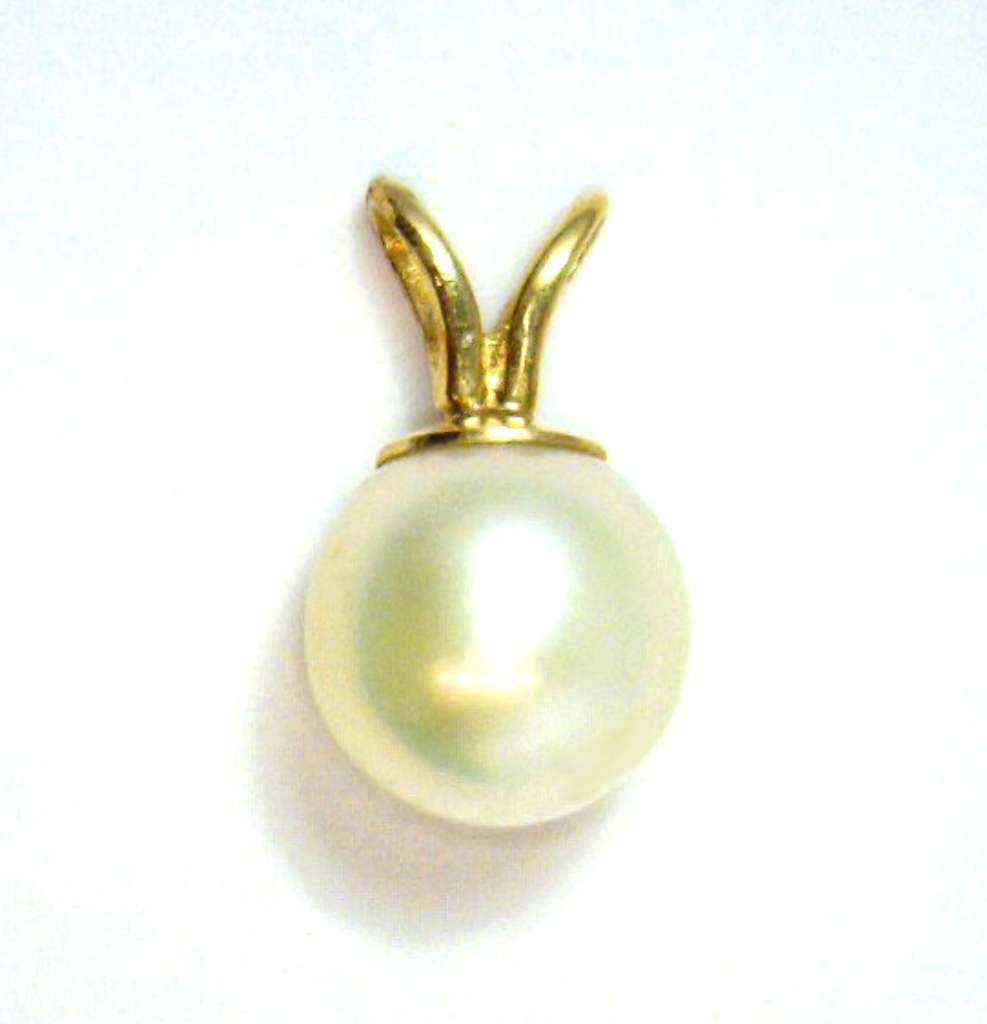 14kt yellow gold pearl pendant