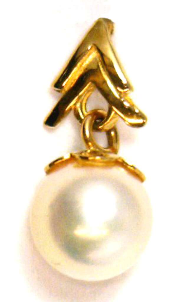 14kt yellow gold pearl pendant