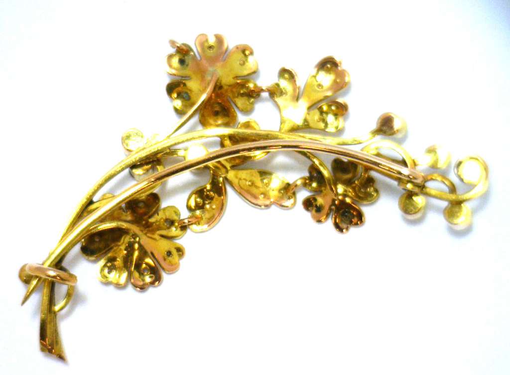 Side angle of 18kt yellow gold seed pearl brooch highlighting the gold craftsmanship and pearl arrangement, collectible vintage jewelry from Vancouver