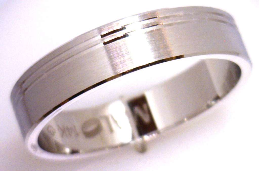 Malo wedding band JML-022-5WG