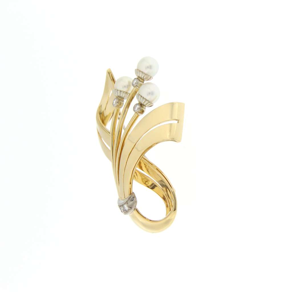 18kt yellow and white gold pearl brooch front view showcasing three white cultured pearls and six round brilliant cut diamonds