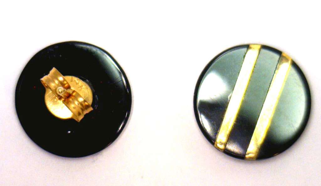 14kt yellow gold black onyx stud earrings