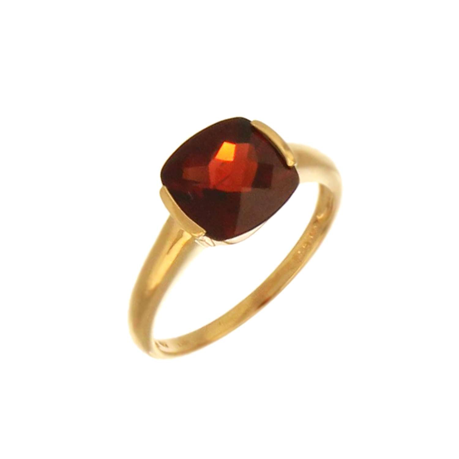 Close-up of 14kt yellow gold garnet ring focusing on cushion garnet with reflections, ring size 7.5