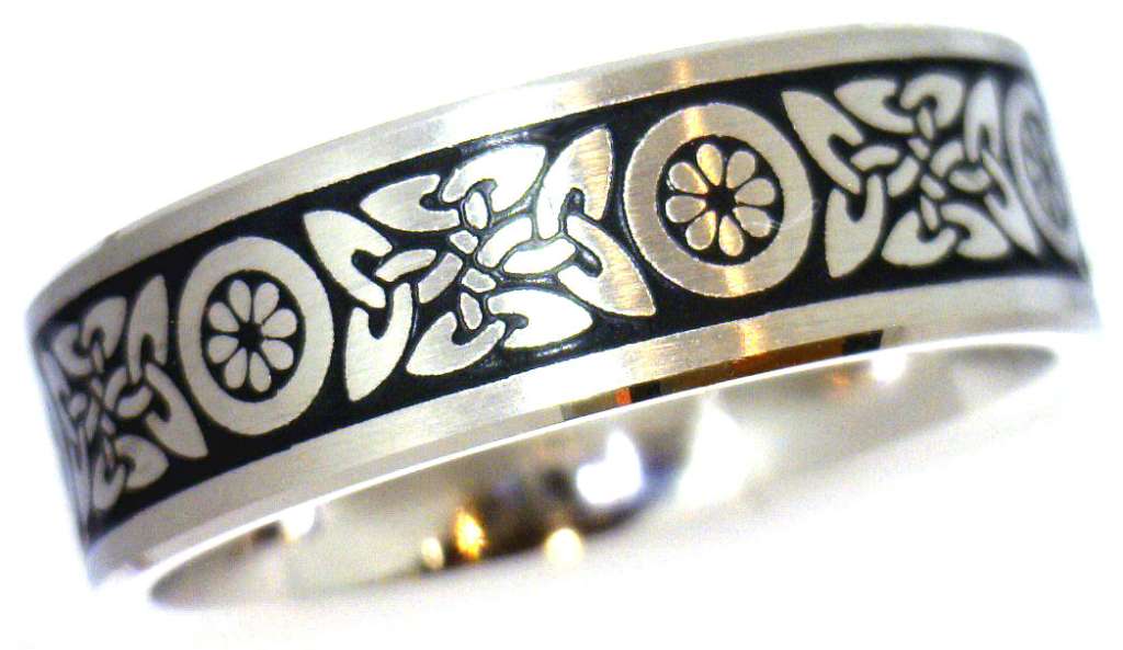 Malo wedding band CEL-011-7WG
