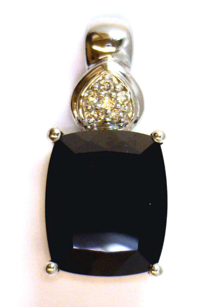 14kt white gold black spinel pendant