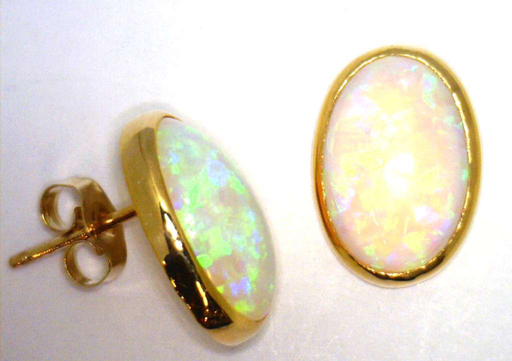 14kt yellow gold synthetic opal stud style earrings