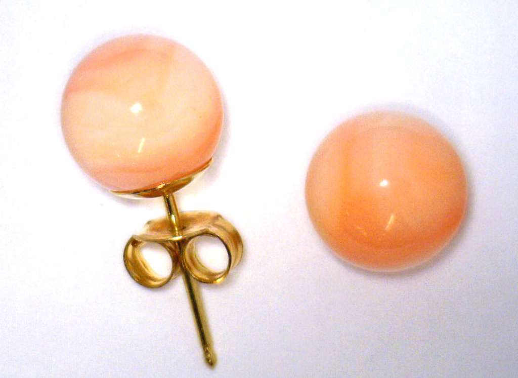 14kt yellow gold pink coral stud style earrings