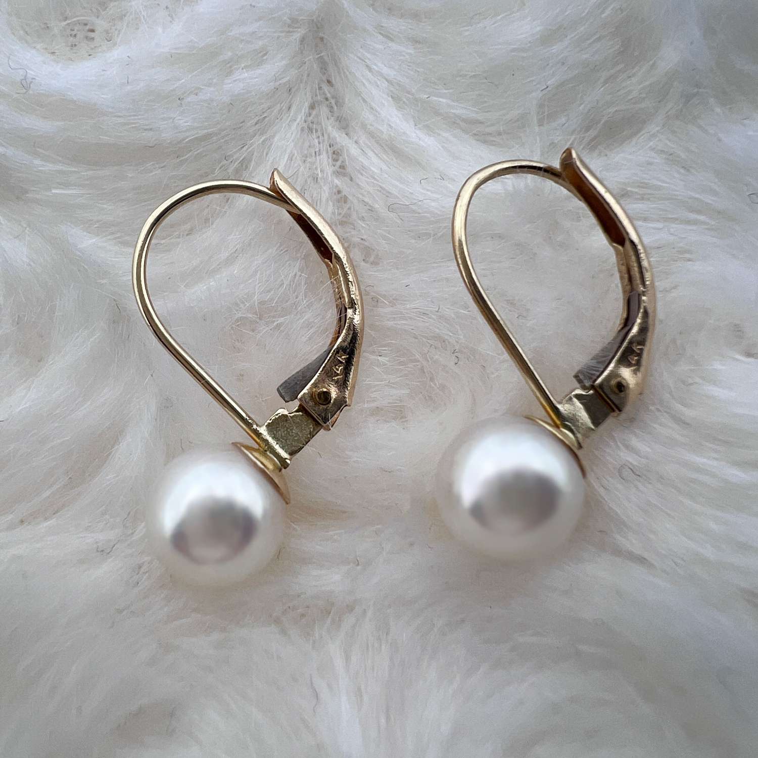 14kt yellow gold pearl earrings