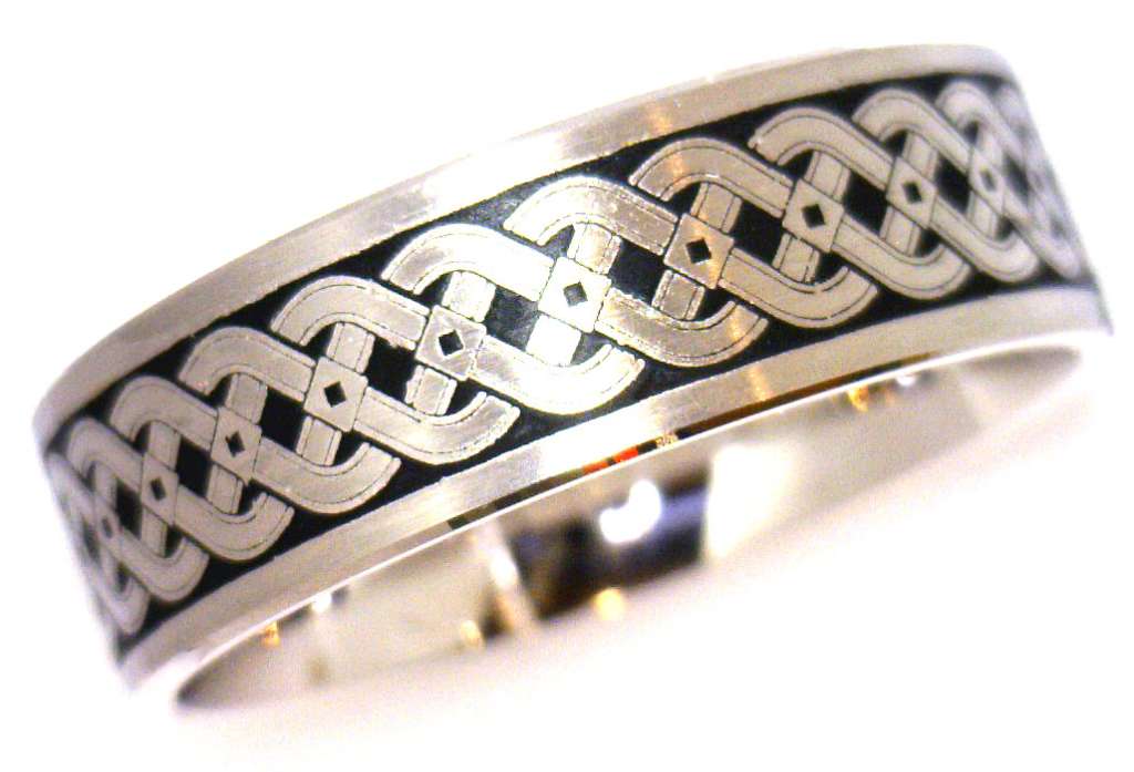 Malo wedding band CEL-012-7WG