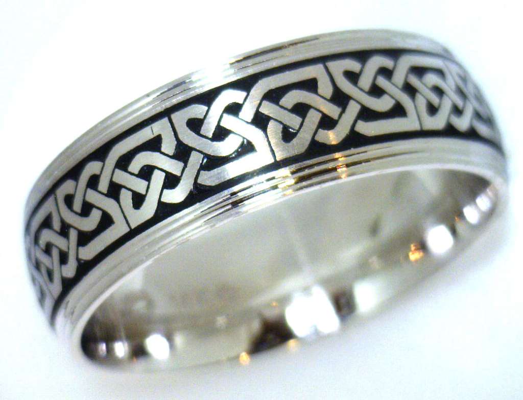 Malo wedding band CEL-015-7WG