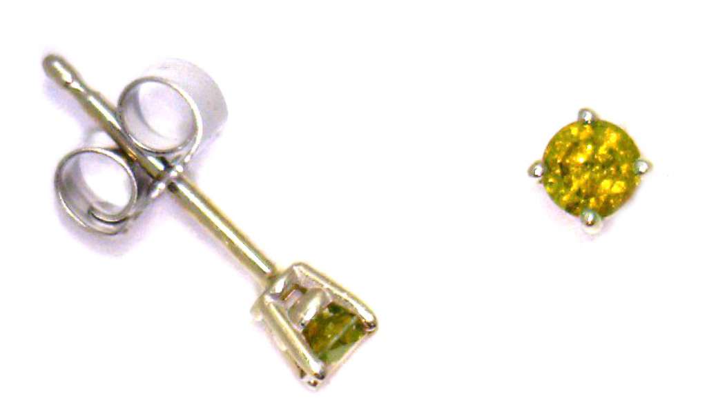 14kt white gold diamond earrings