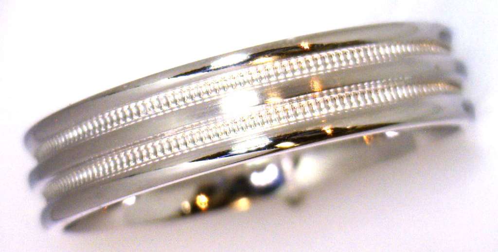 Malo wedding band J-139-5WG