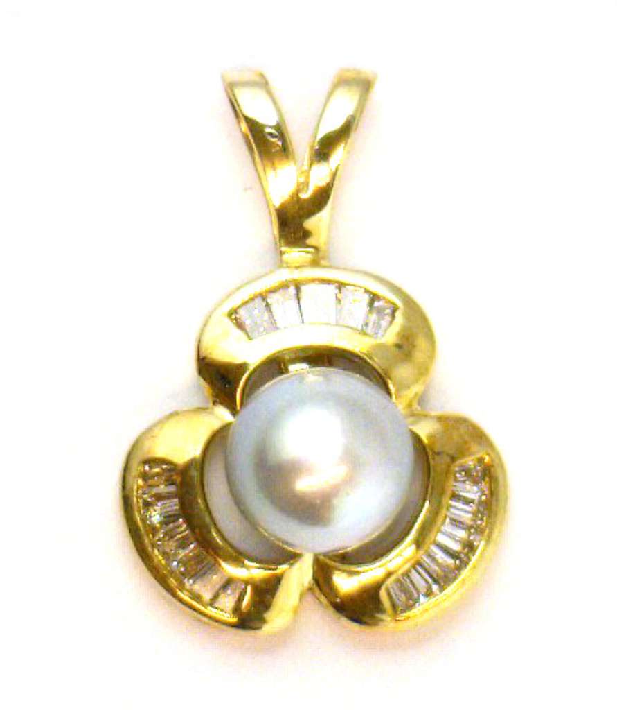 14kt yellow gold pearl pendant