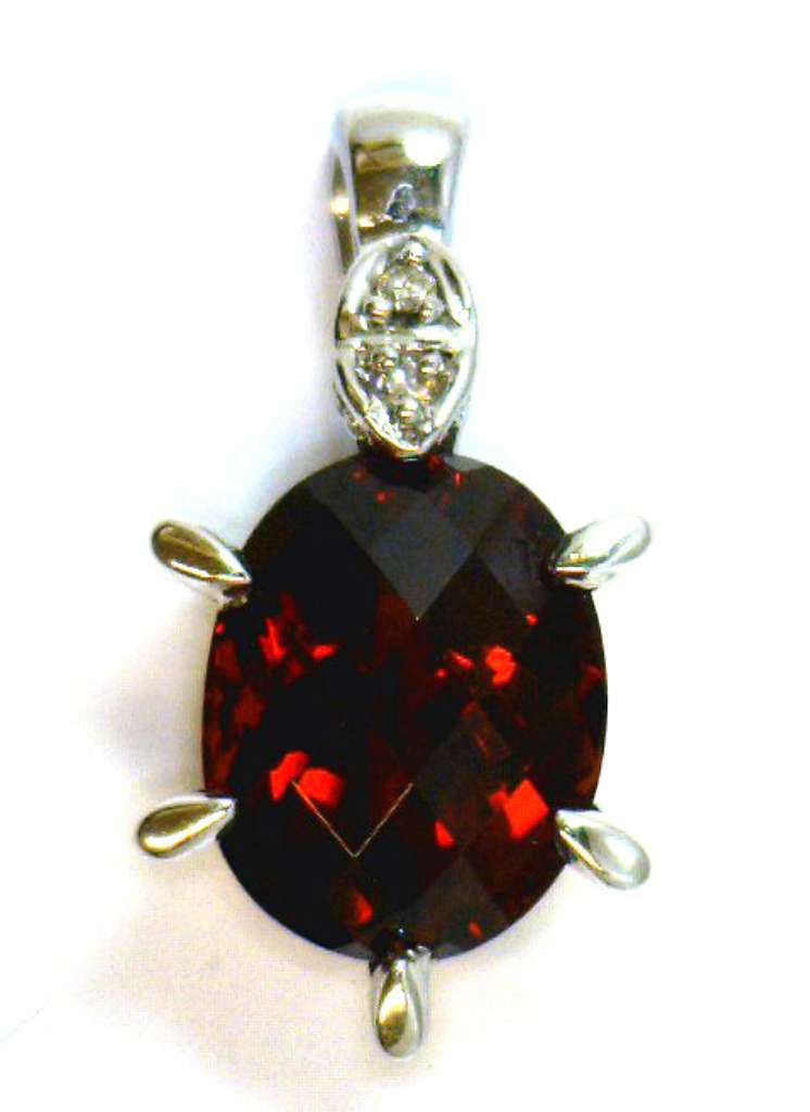 14kt white gold garnet pendant