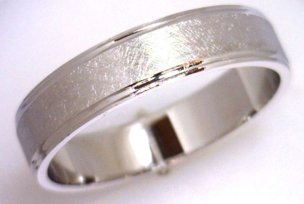 Malo wedding band JML-013-5WG