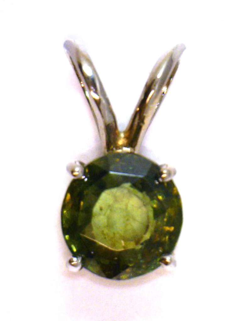 14kt white gold pendant featuring a round natural green zircon approximately 7.3mm in diameter, elegant front angle, total weight 1.25 grams