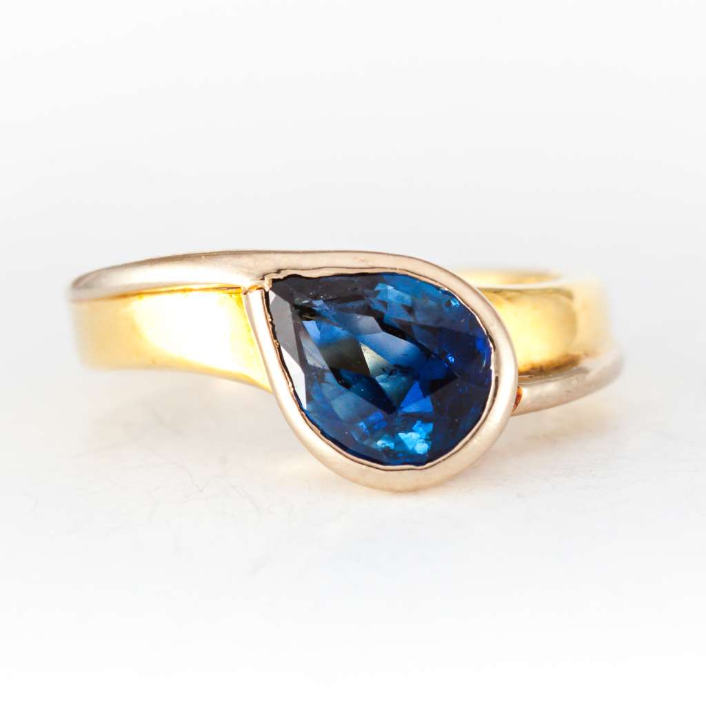 Ladies' 18kt yellow gold and white gold dinner ring