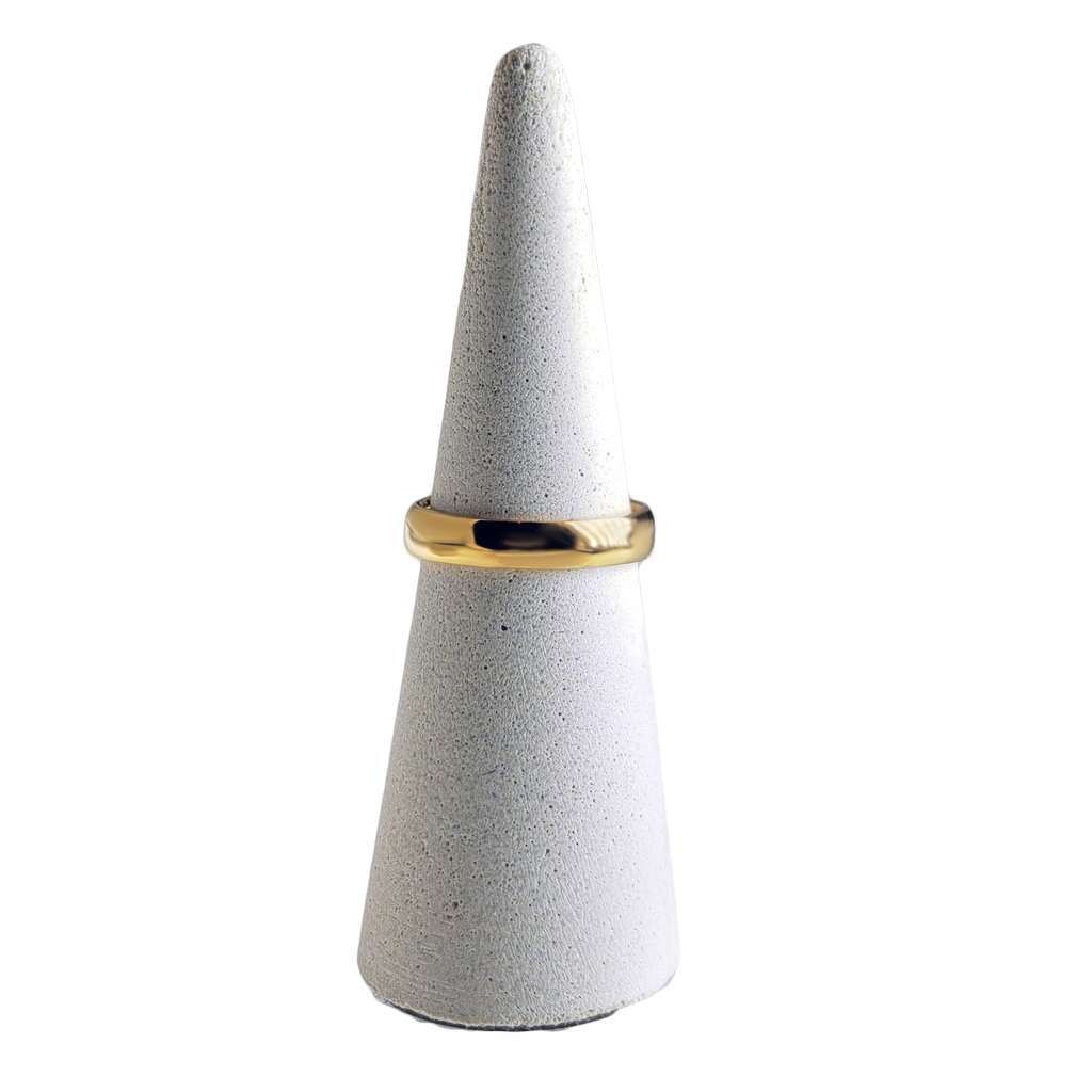14kt yellow gold diamond ring angled to display total weight and ring size 6 hallmark
