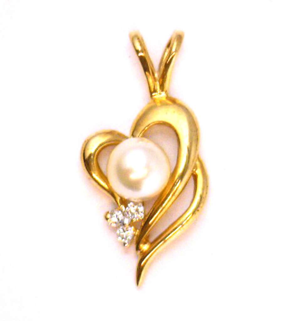 14kt yellow gold pearl pendant