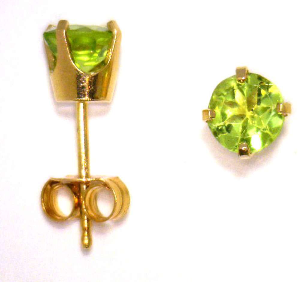 14kt yellow gold stud earrings with round 4x4mm green peridot gemstones set in 4-claw setting, close-up front angle